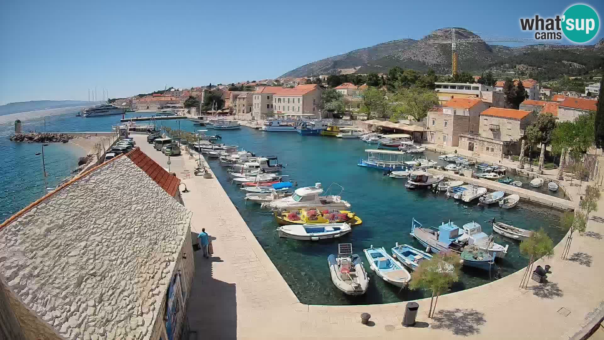 Webcam Bol Hafen – Liveblick auf Bol Riva & Marina