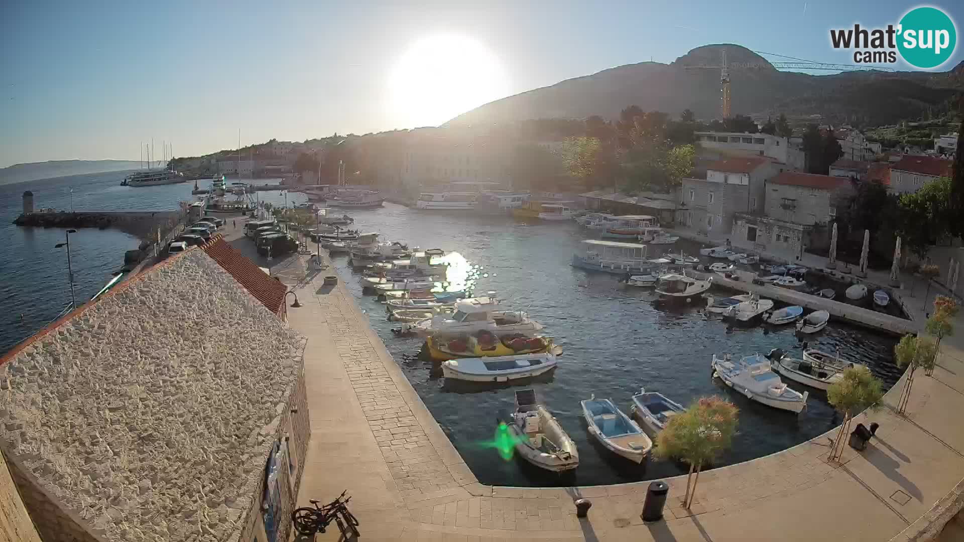 Webcam Bol Hafen – Liveblick auf Bol Riva & Marina