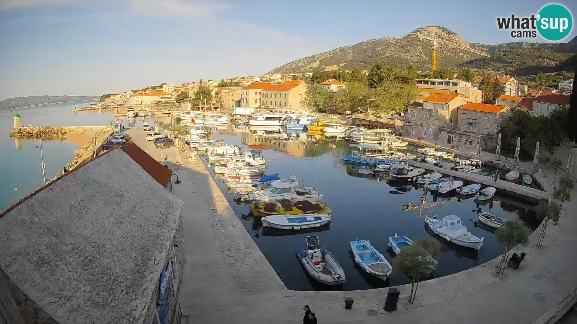 Webcam Bol Hafen – Liveblick auf Bol Riva & Marina