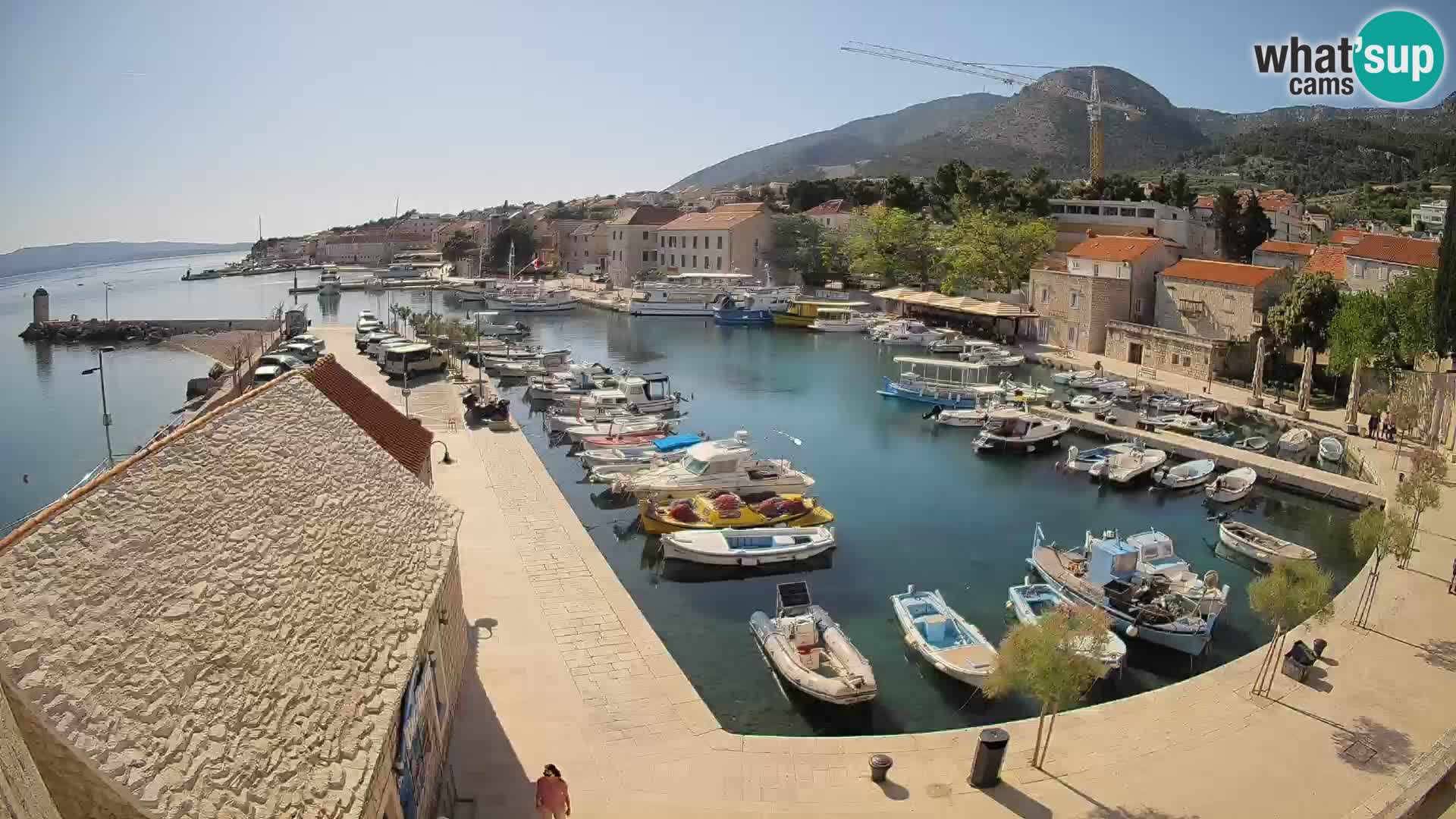 Webcam Bol Harbour – Live View of Bol Riva & Marina