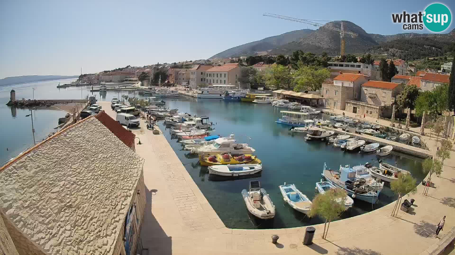 Webcam Bol Harbour – Live View of Bol Riva & Marina