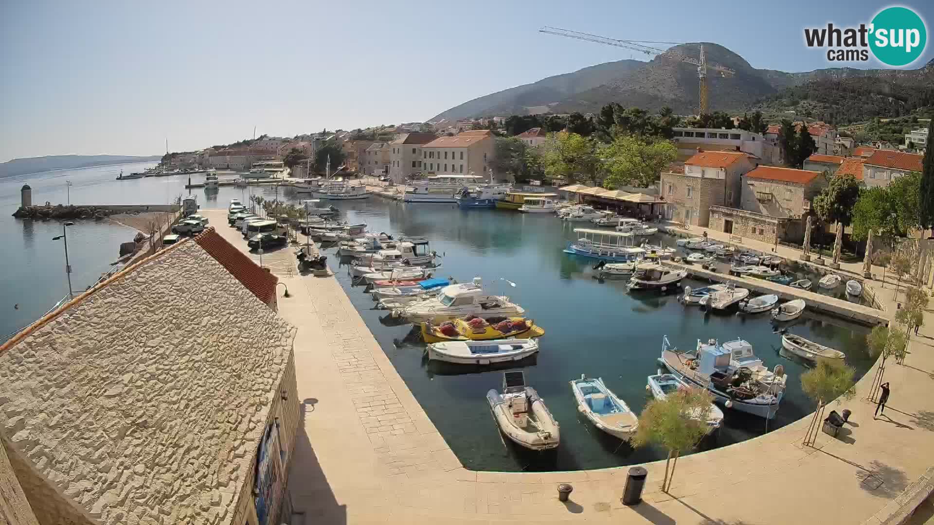 Webcam Bol Harbour – Live View of Bol Riva & Marina