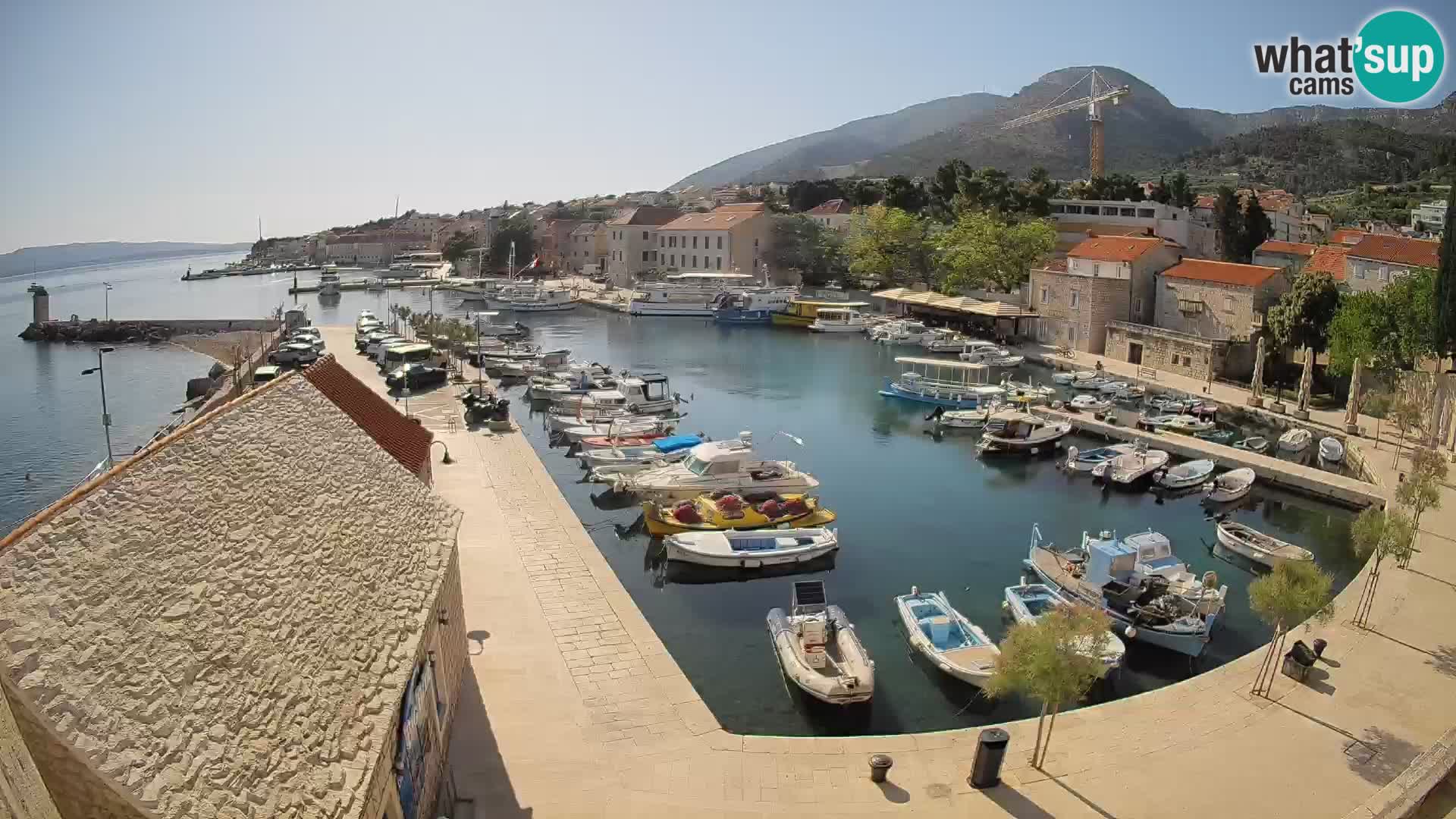 Webcam Bol Harbour – Live View of Bol Riva & Marina