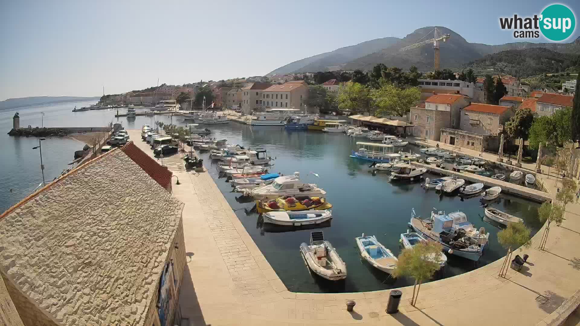 Webcam Bol Harbour – Live View of Bol Riva & Marina