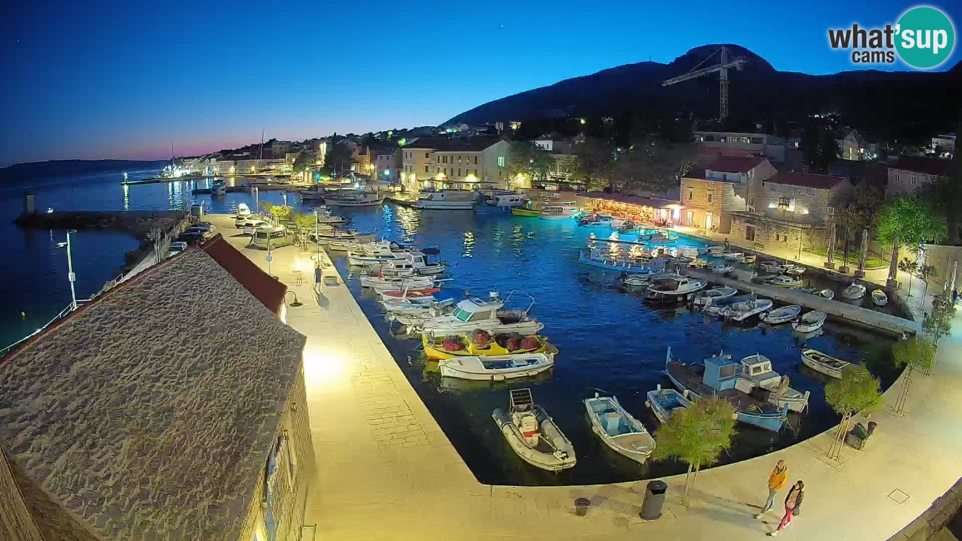 Webcam Bol Harbour – Live View of Bol Riva & Marina