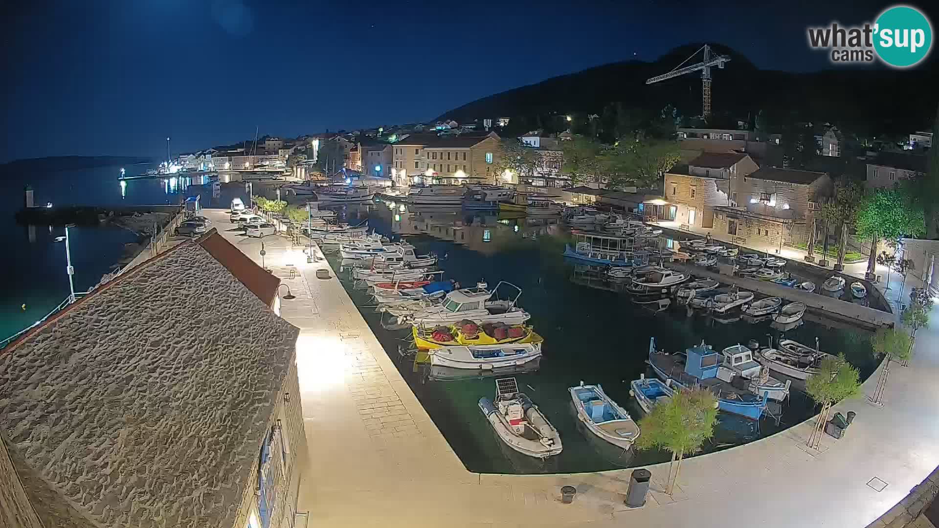 Webcam Bol Hafen – Liveblick auf Bol Riva & Marina