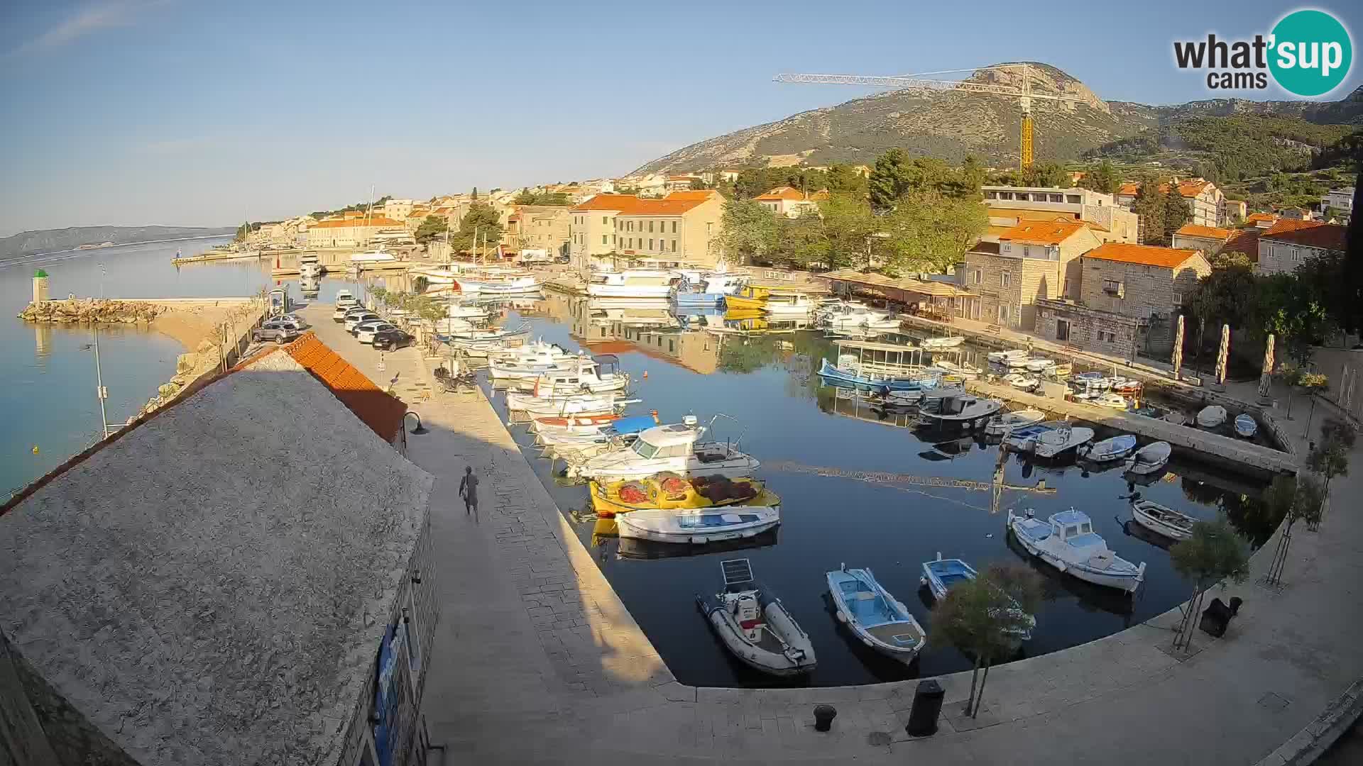 Webcam Bol Harbour – Live View of Bol Riva & Marina
