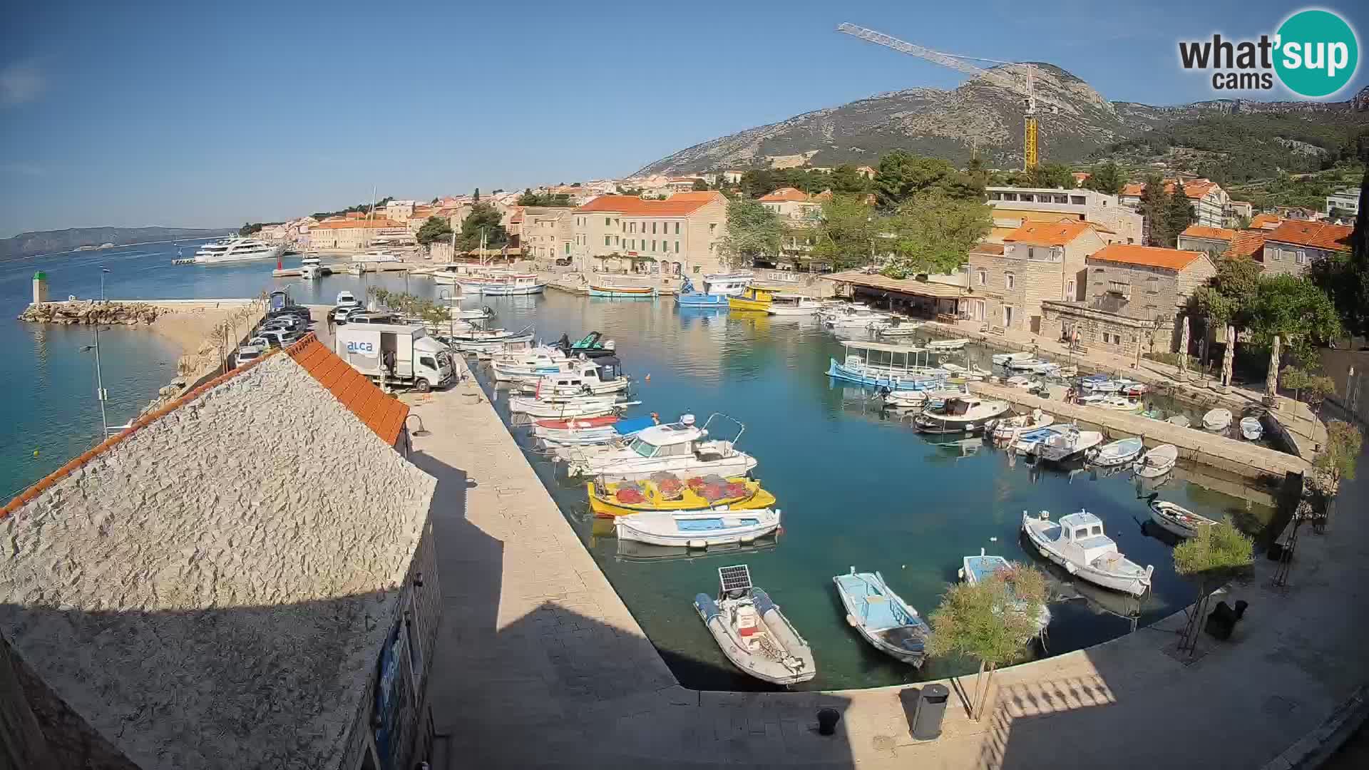 Webcam Bol Harbour – Live View of Bol Riva & Marina
