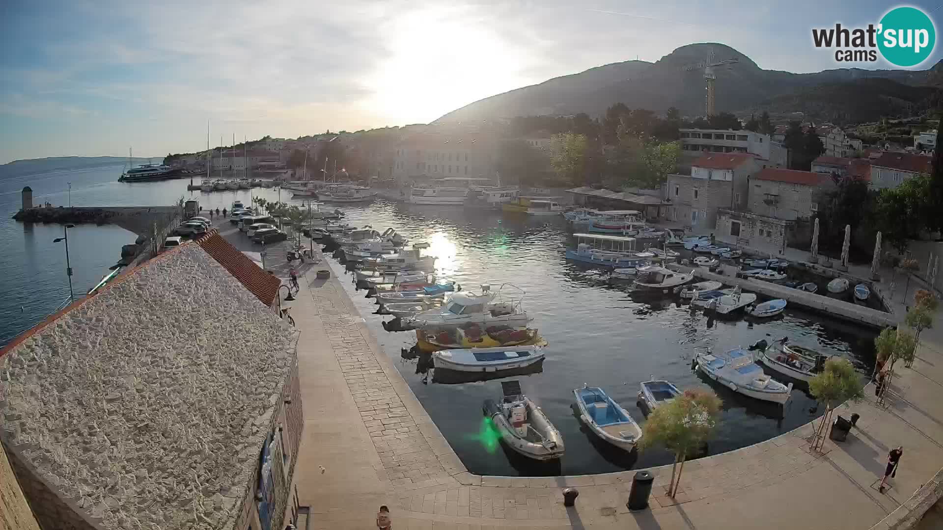 Webcam Bol Hafen – Liveblick auf Bol Riva & Marina