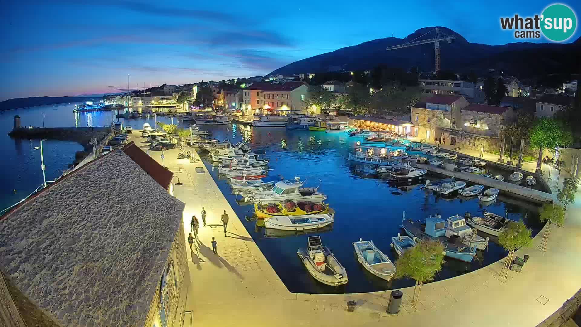 Webcam Bol Harbour – Live View of Bol Riva & Marina
