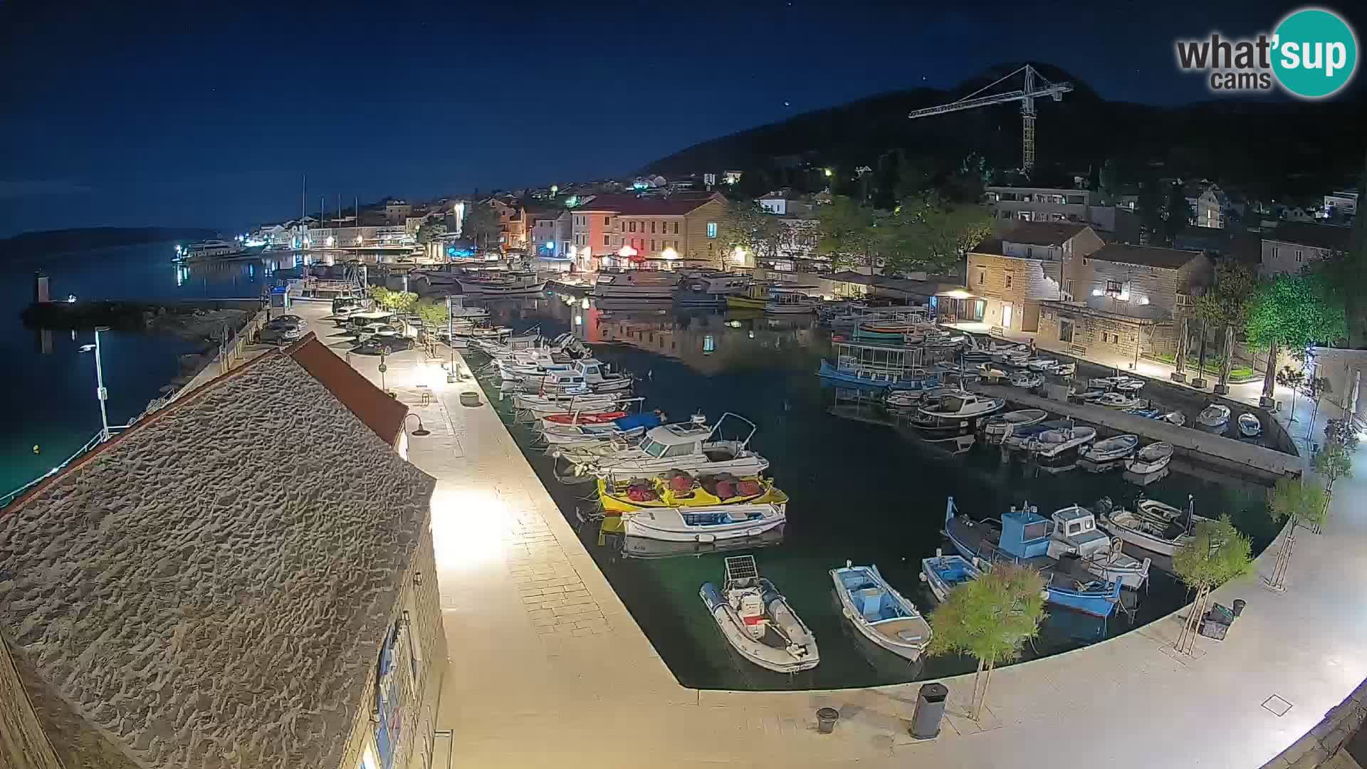 Webcam Bol Harbour – Live View of Bol Riva & Marina