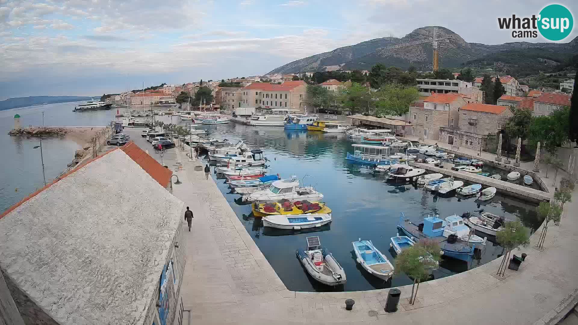 Webcam porto di Bol – Vista live sulla Riva e Marina