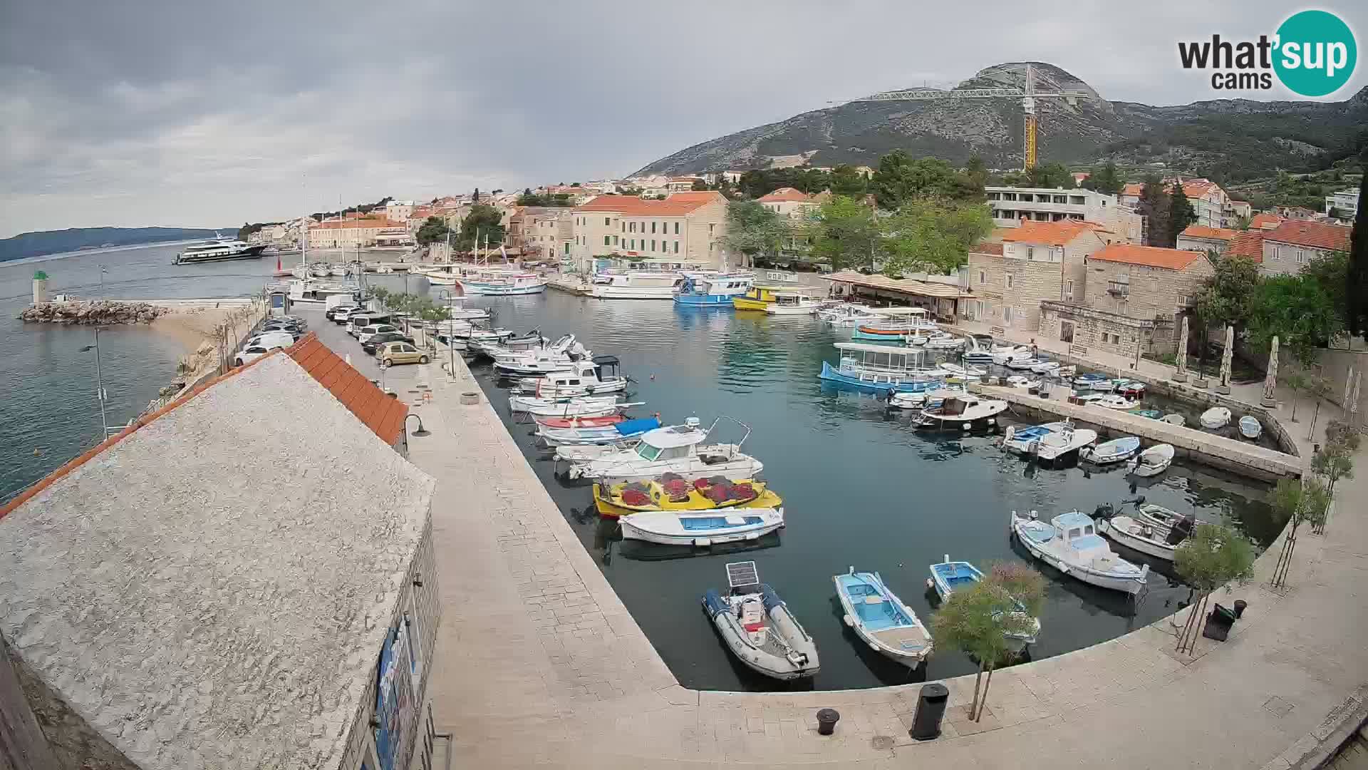 Webcam Bol Hafen – Liveblick auf Bol Riva & Marina