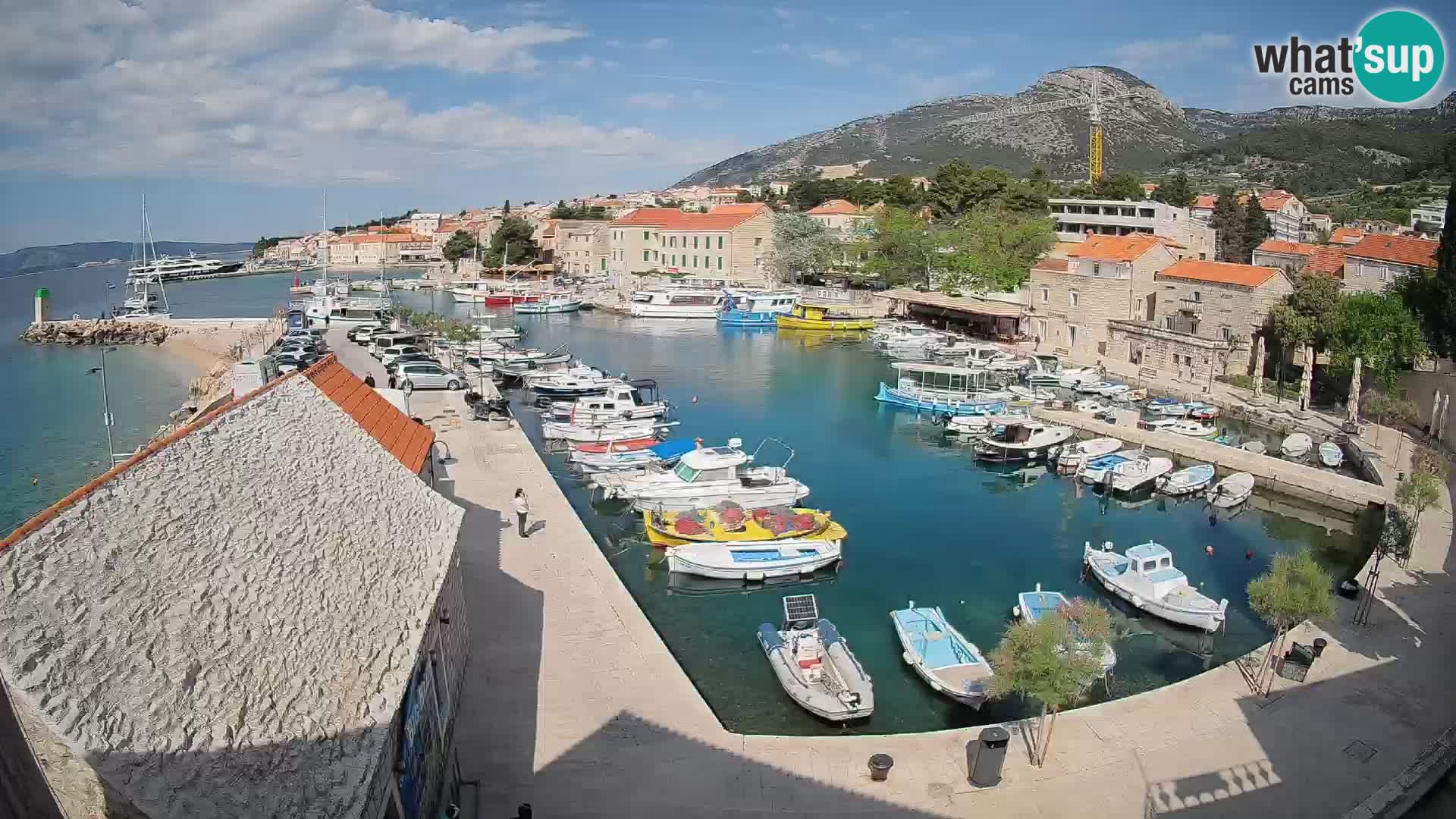 Webcam porto di Bol – Vista live sulla Riva e Marina
