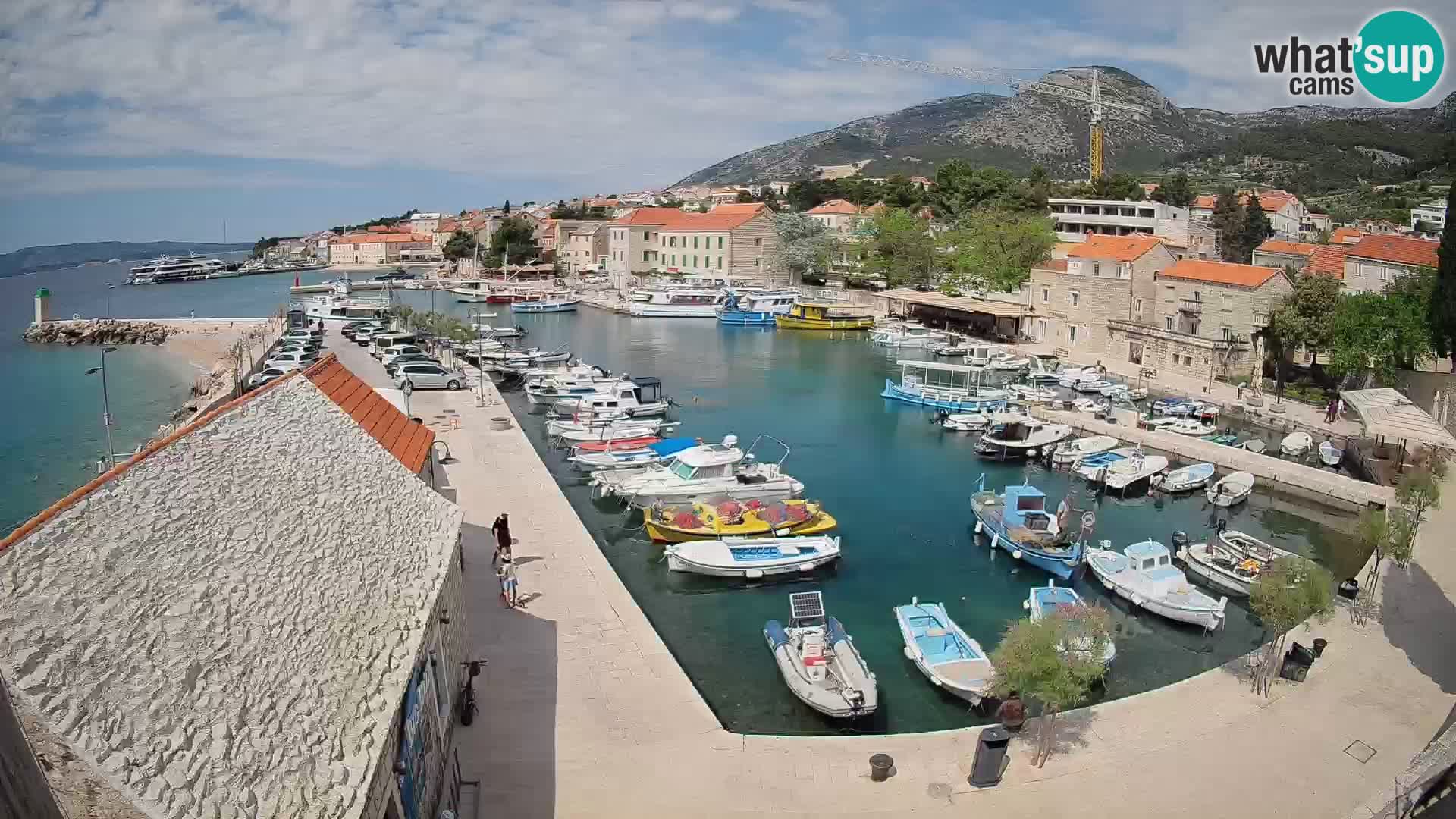 Webcam porto di Bol – Vista live sulla Riva e Marina