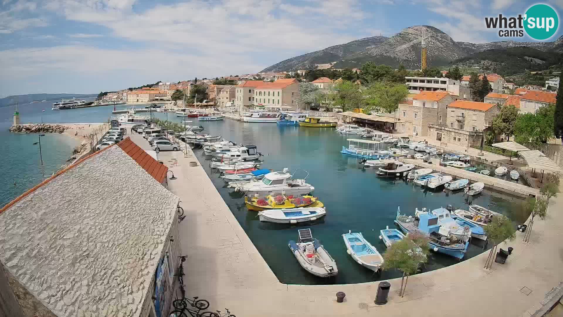 Webcam Bol Hafen – Liveblick auf Bol Riva & Marina