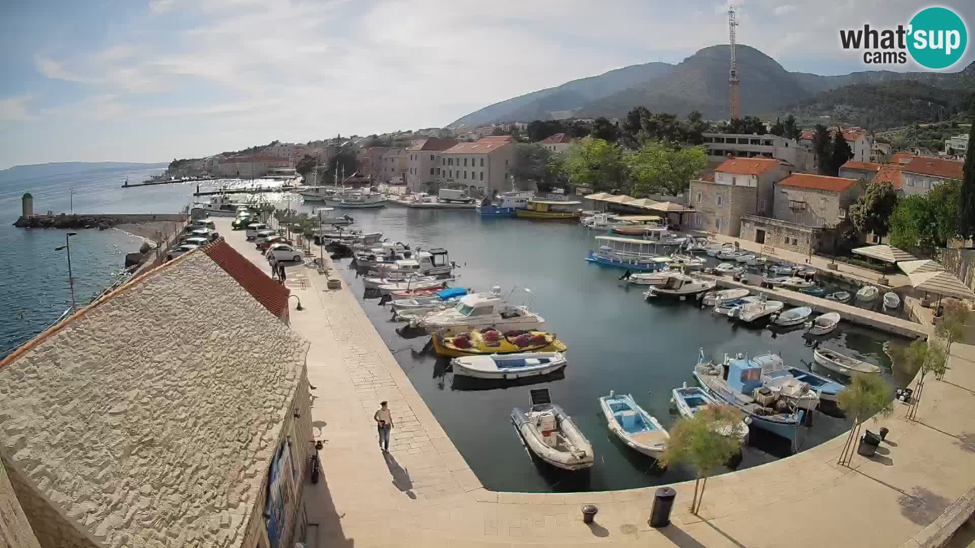 Webcam Bol Harbour – Live View of Bol Riva & Marina