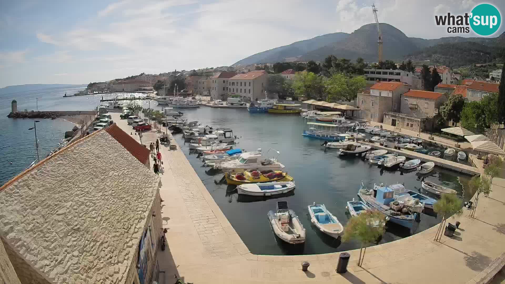 Webcam porto di Bol – Vista live sulla Riva e Marina