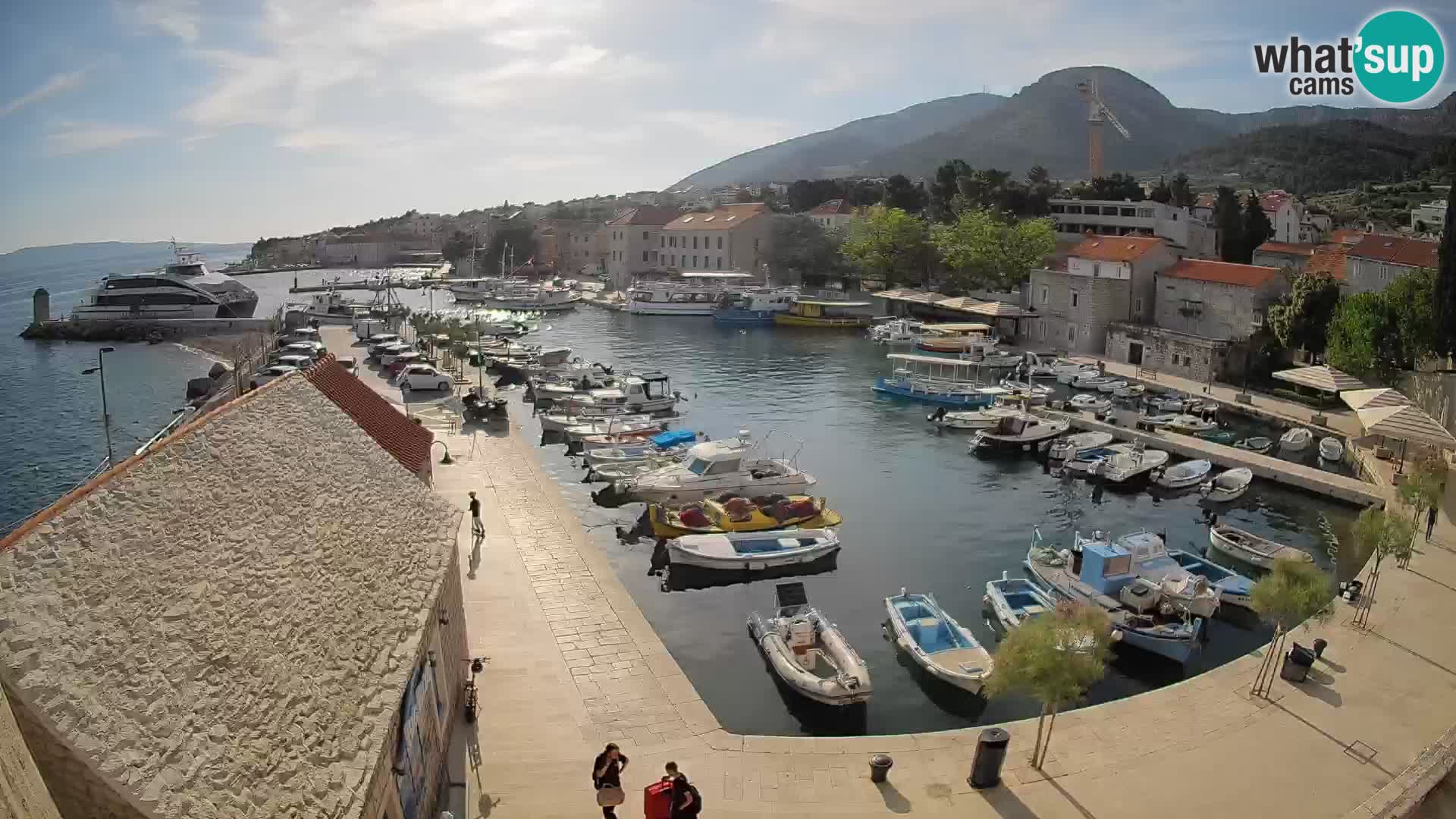Webcam Bol Harbour – Live View of Bol Riva & Marina