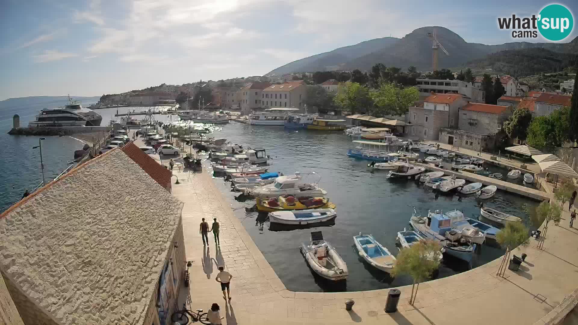 Webcam Bol Harbour – Live View of Bol Riva & Marina