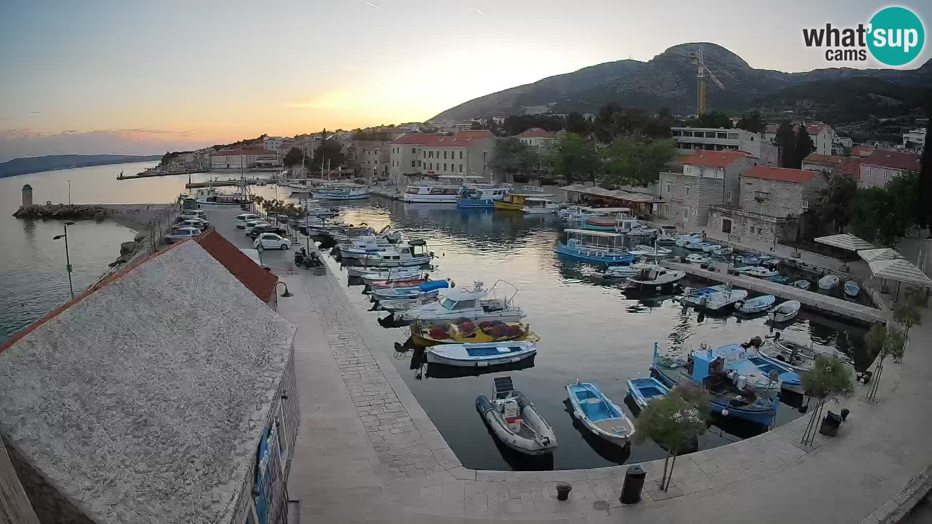 Webcam Bol Harbour – Live View of Bol Riva & Marina