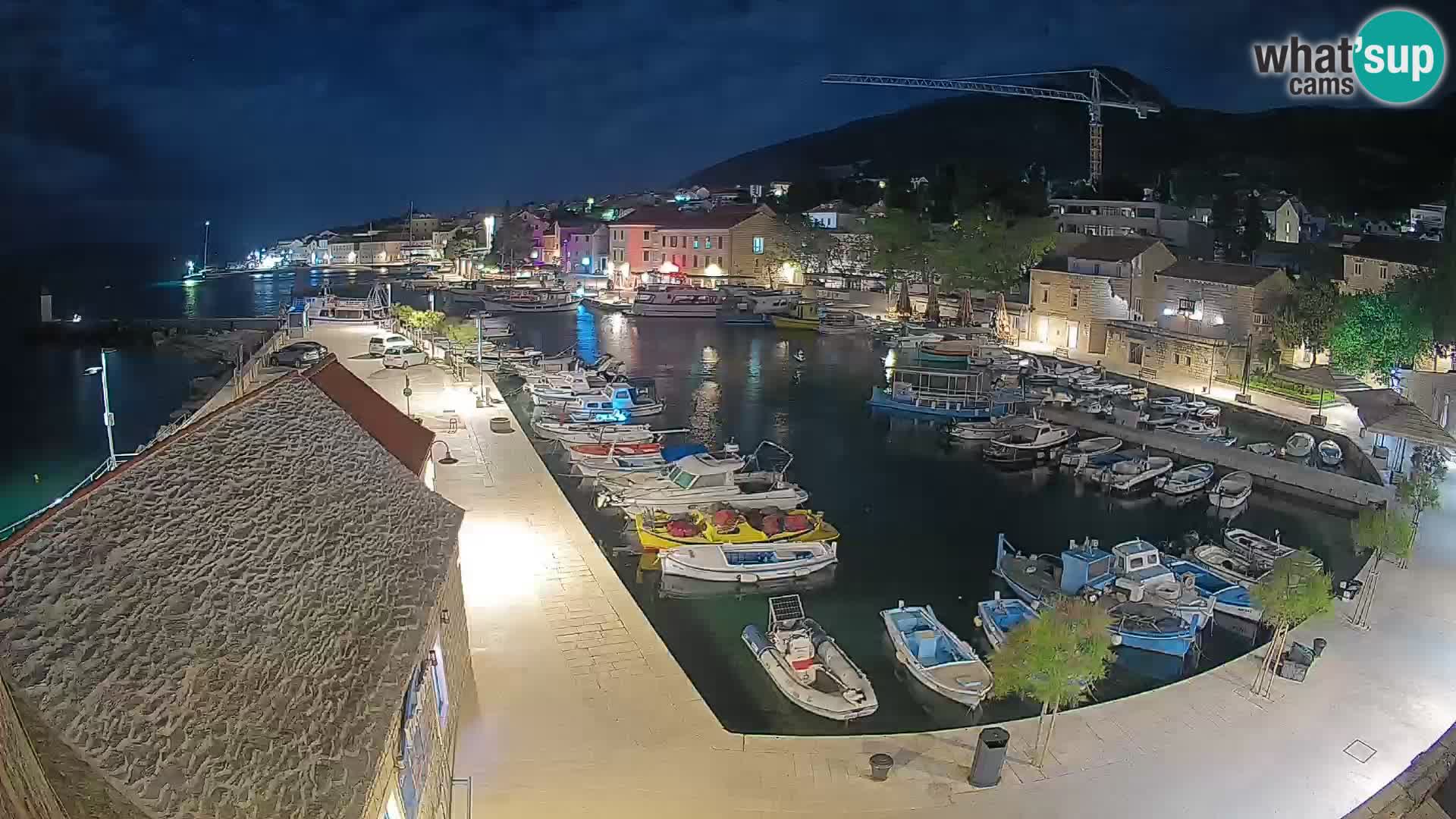 Webcam Bol Harbour – Live View of Bol Riva & Marina