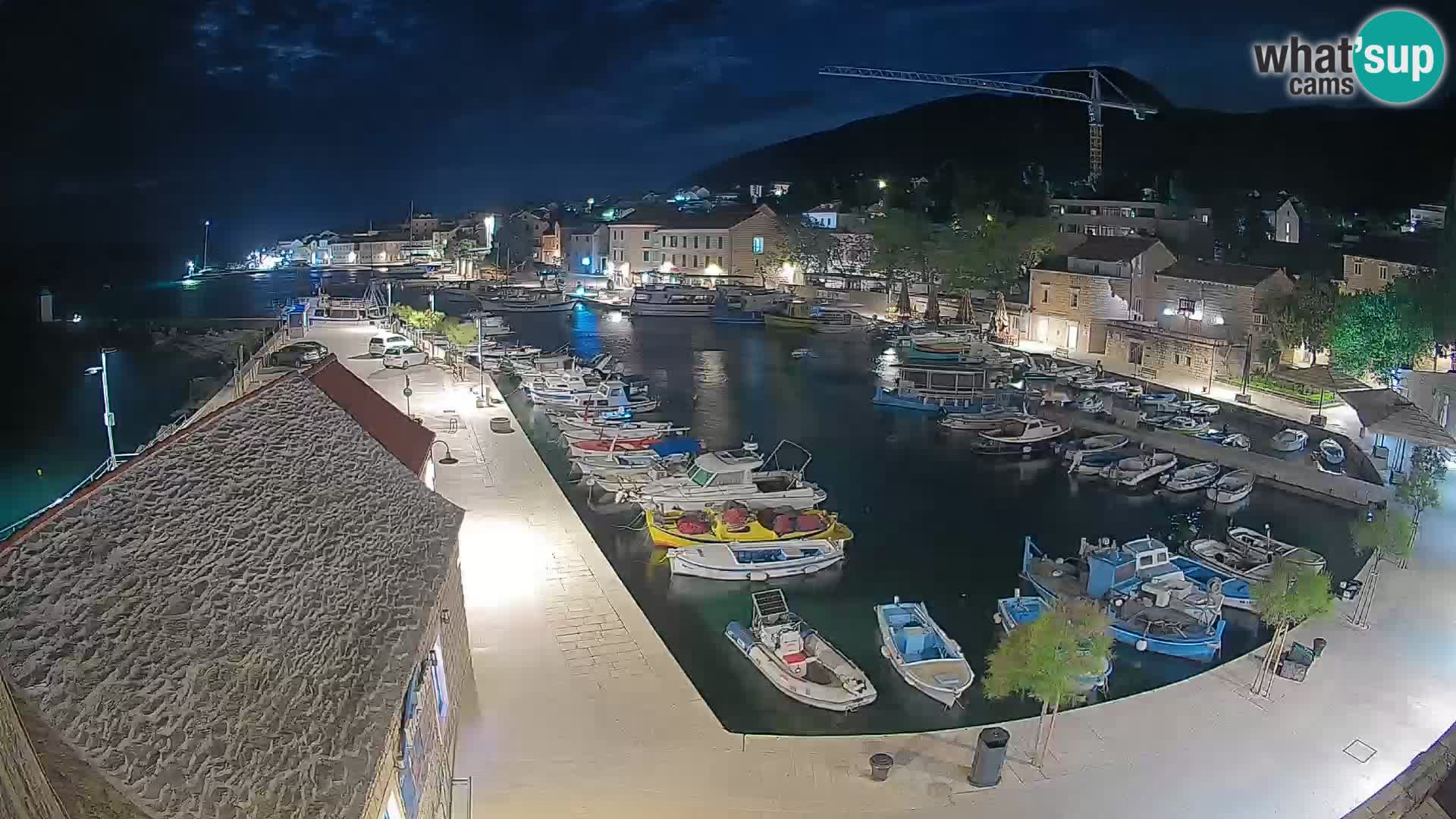 Webcam Bol Harbour – Live View of Bol Riva & Marina