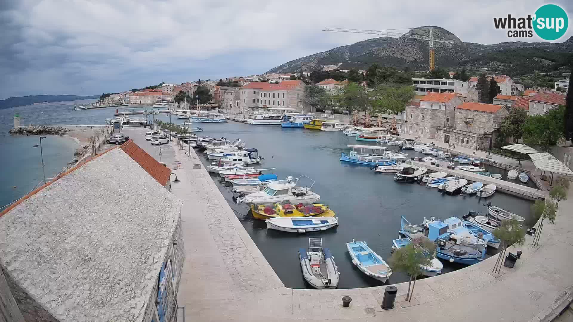 Webcam Bol Hafen – Liveblick auf Bol Riva & Marina