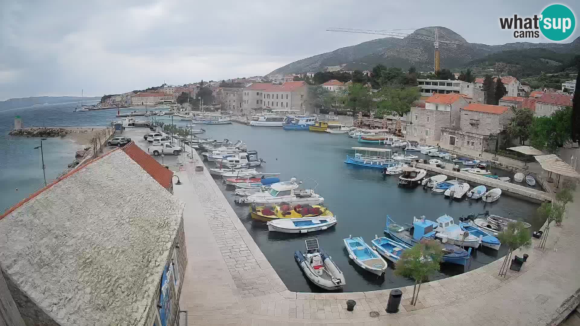 Webcam Bol Hafen – Liveblick auf Bol Riva & Marina