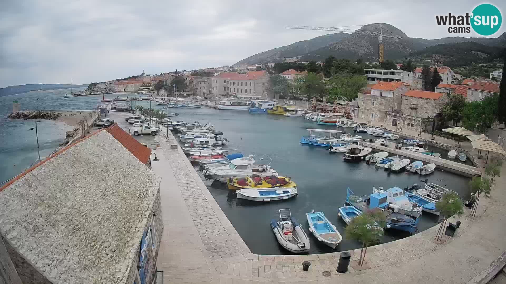 Webcam Bol Harbour – Live View of Bol Riva & Marina