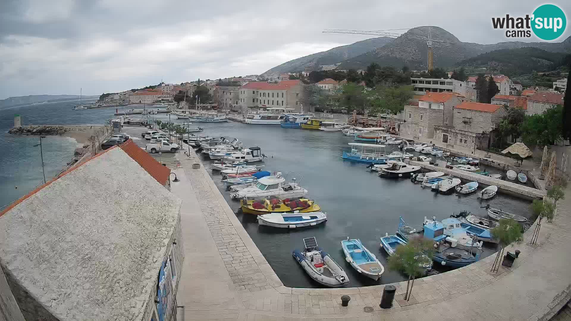 Webcam Bol Hafen – Liveblick auf Bol Riva & Marina