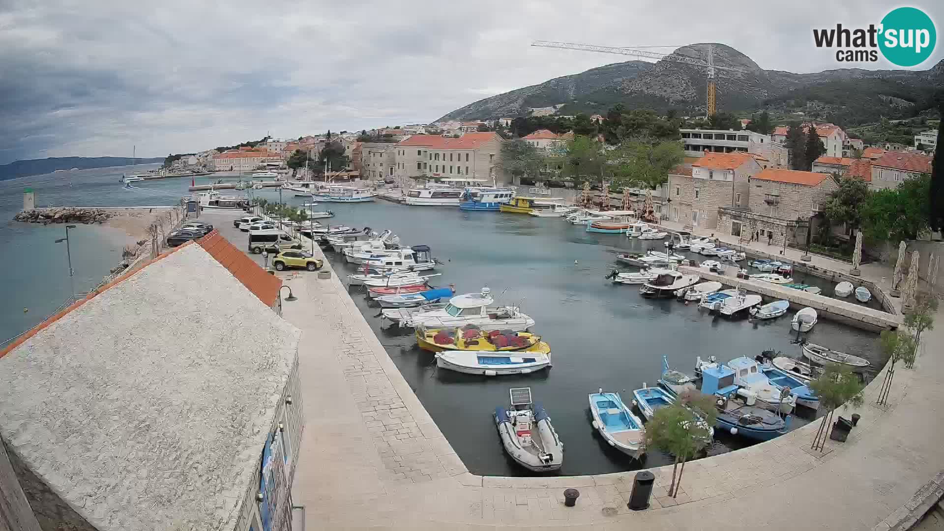 Webcam Bol Hafen – Liveblick auf Bol Riva & Marina