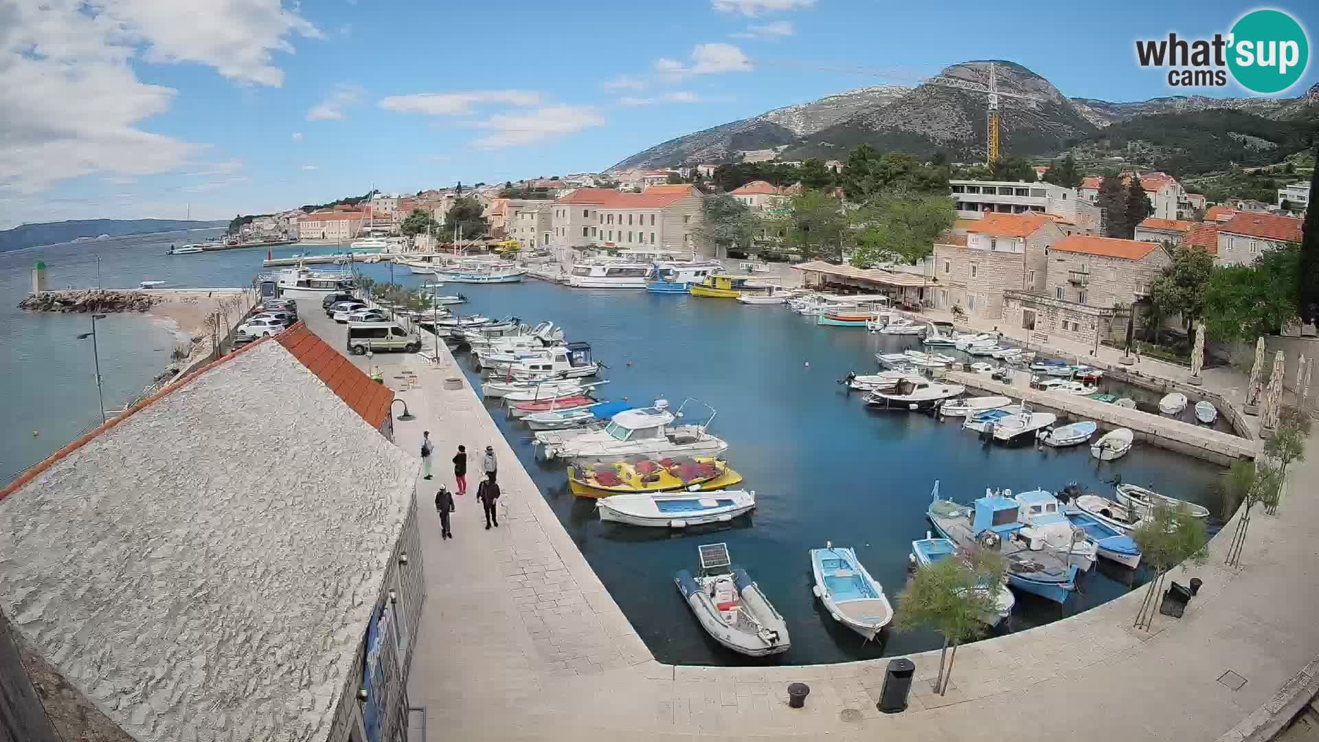 Webcam porto di Bol – Vista live sulla Riva e Marina