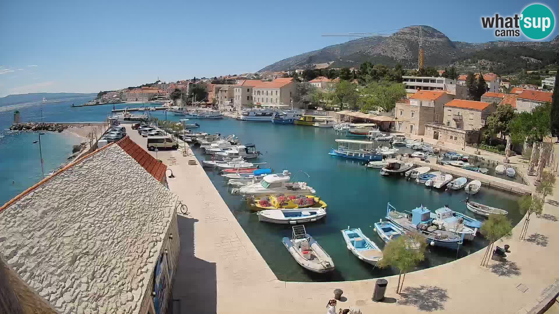 Webcam Bol Harbour – Live View of Bol Riva & Marina