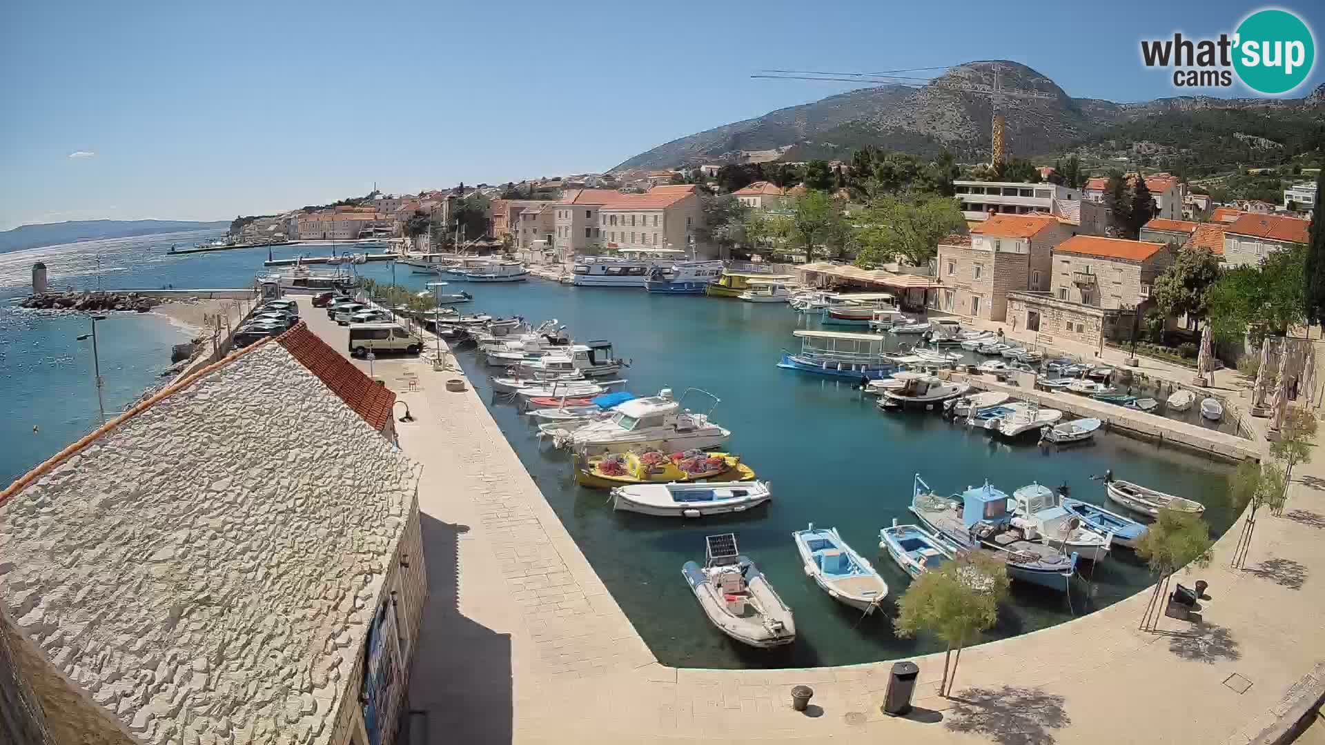 Webcam Bol Harbour – Live View of Bol Riva & Marina