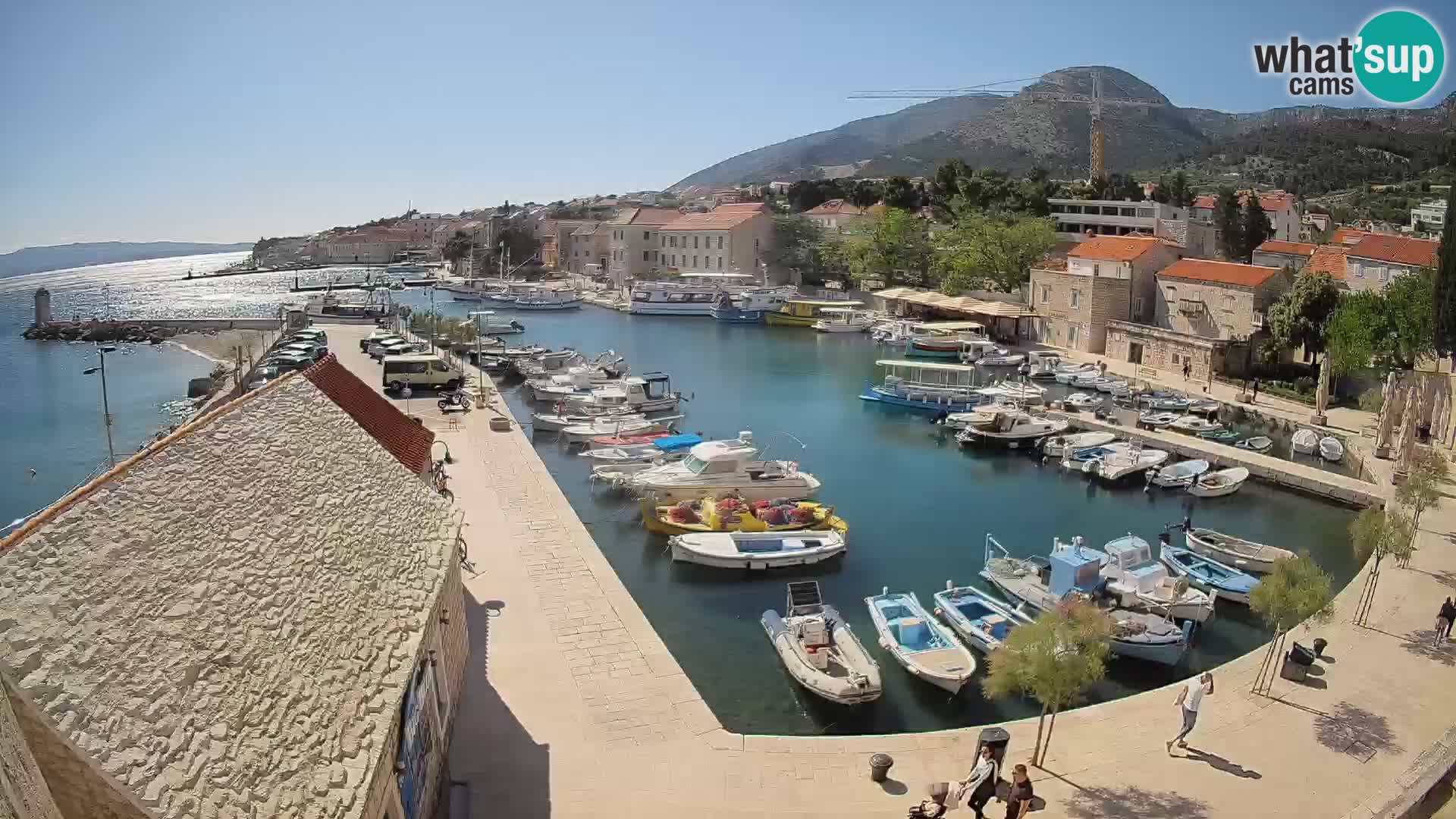 Webcam Bol Harbour – Live View of Bol Riva & Marina