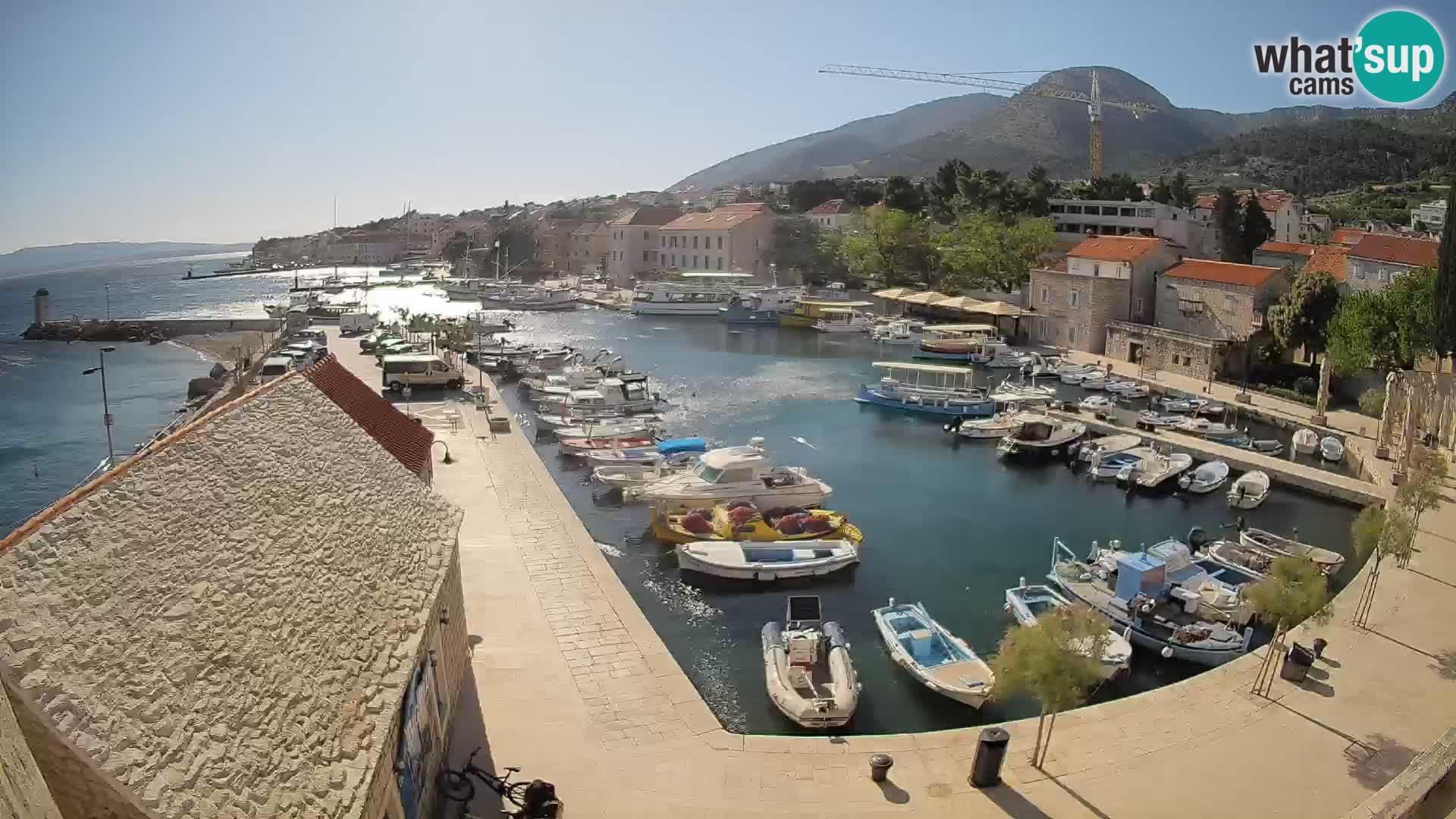 Webcam Bol Harbour – Live View of Bol Riva & Marina