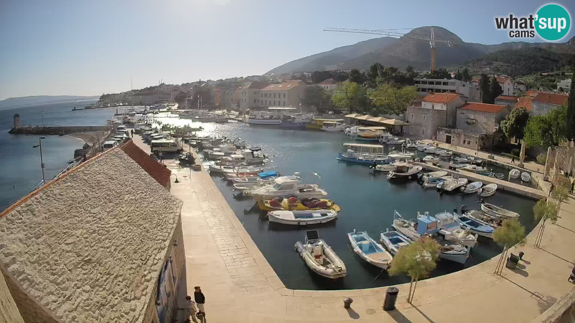 Webcam Bol Hafen – Liveblick auf Bol Riva & Marina