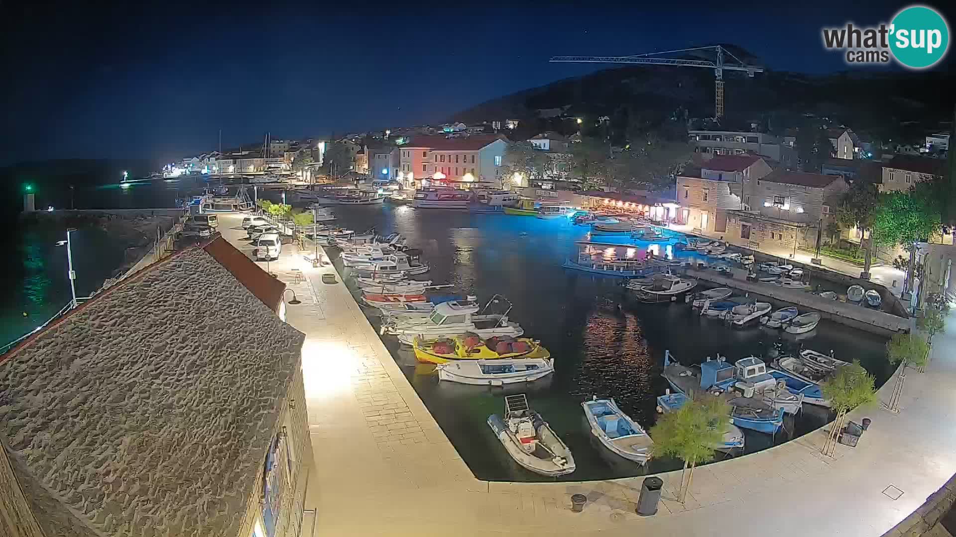 Webcam Bol Hafen – Liveblick auf Bol Riva & Marina