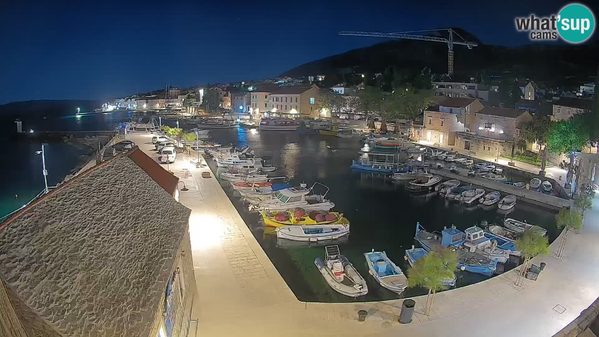 Webcam Bol Harbour – Live View of Bol Riva & Marina