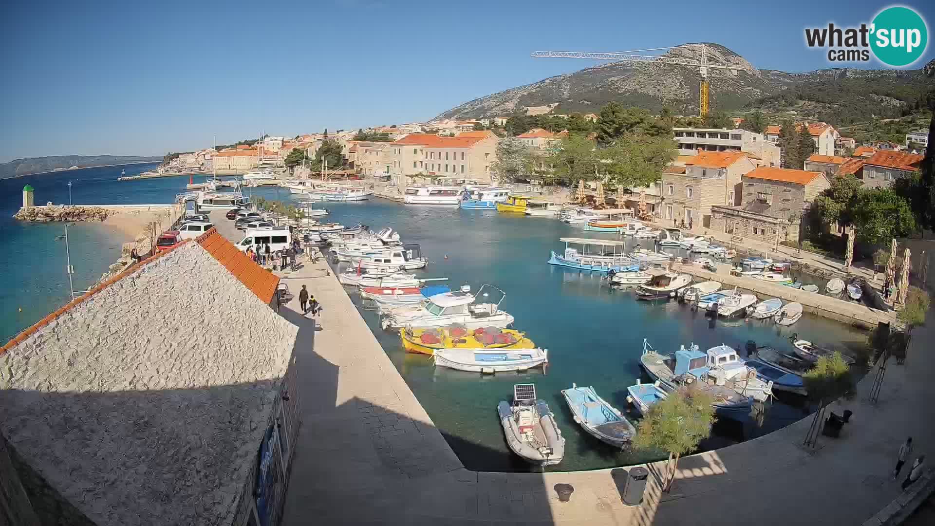 Webcam Bol Hafen – Liveblick auf Bol Riva & Marina
