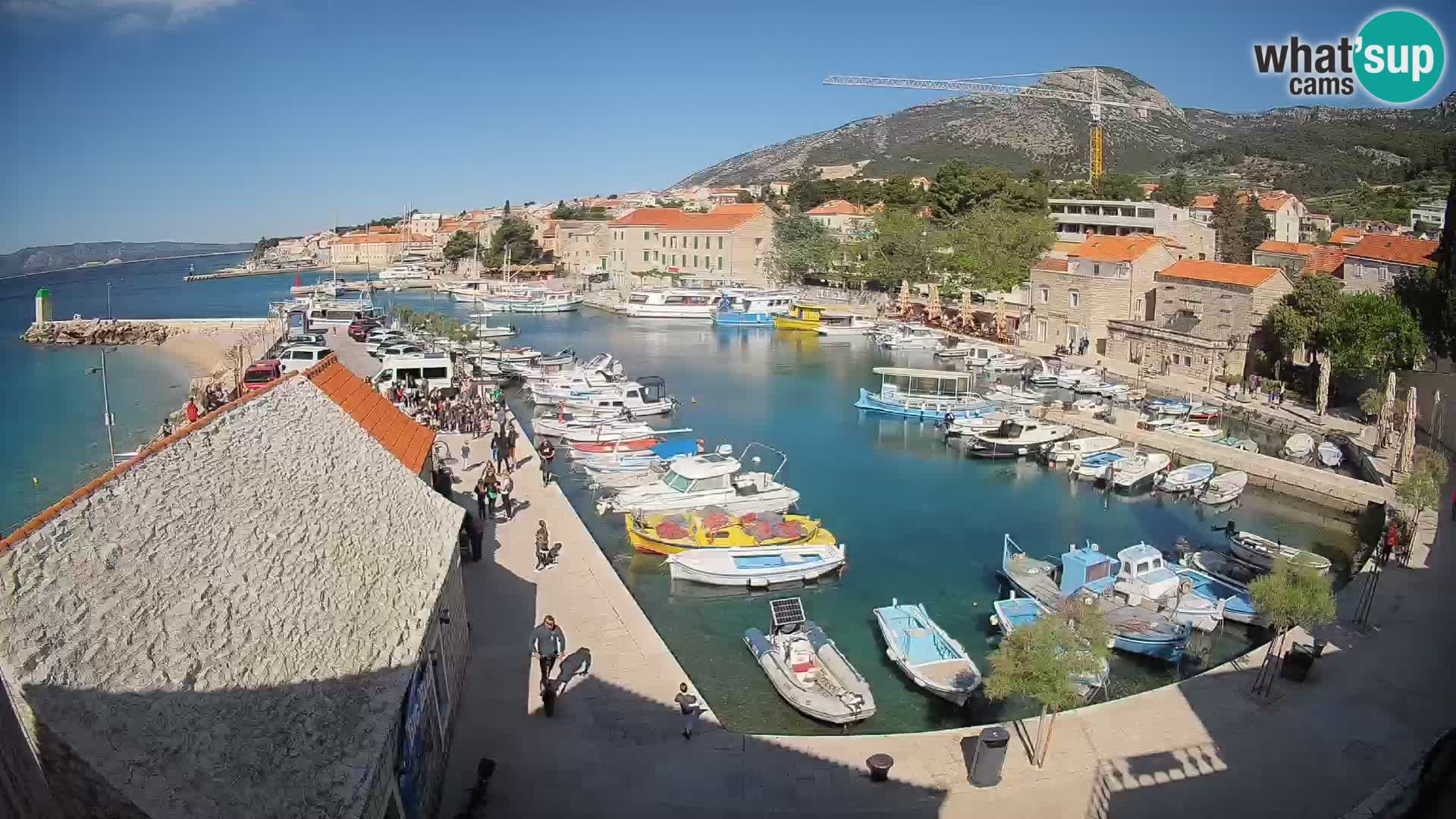 Webcam porto di Bol – Vista live sulla Riva e Marina