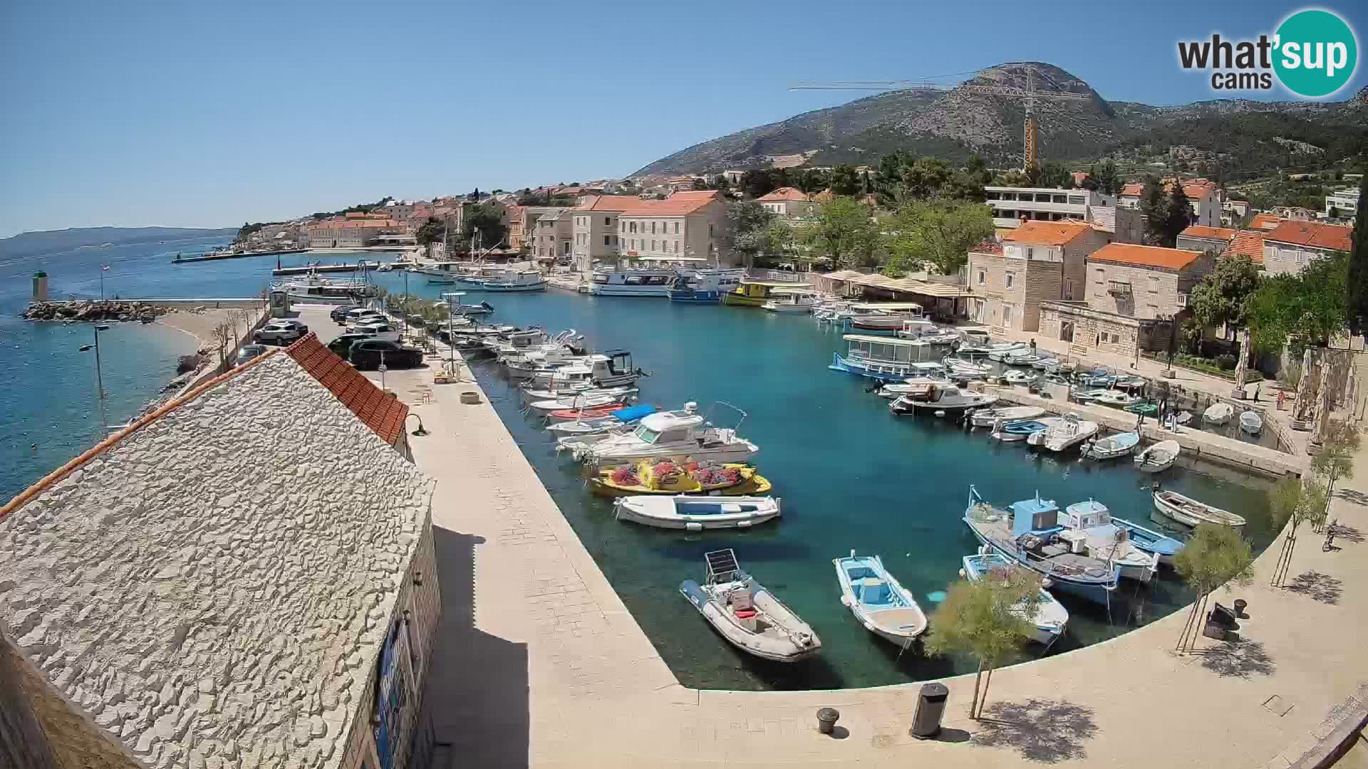 Webcam Bol Harbour – Live View of Bol Riva & Marina
