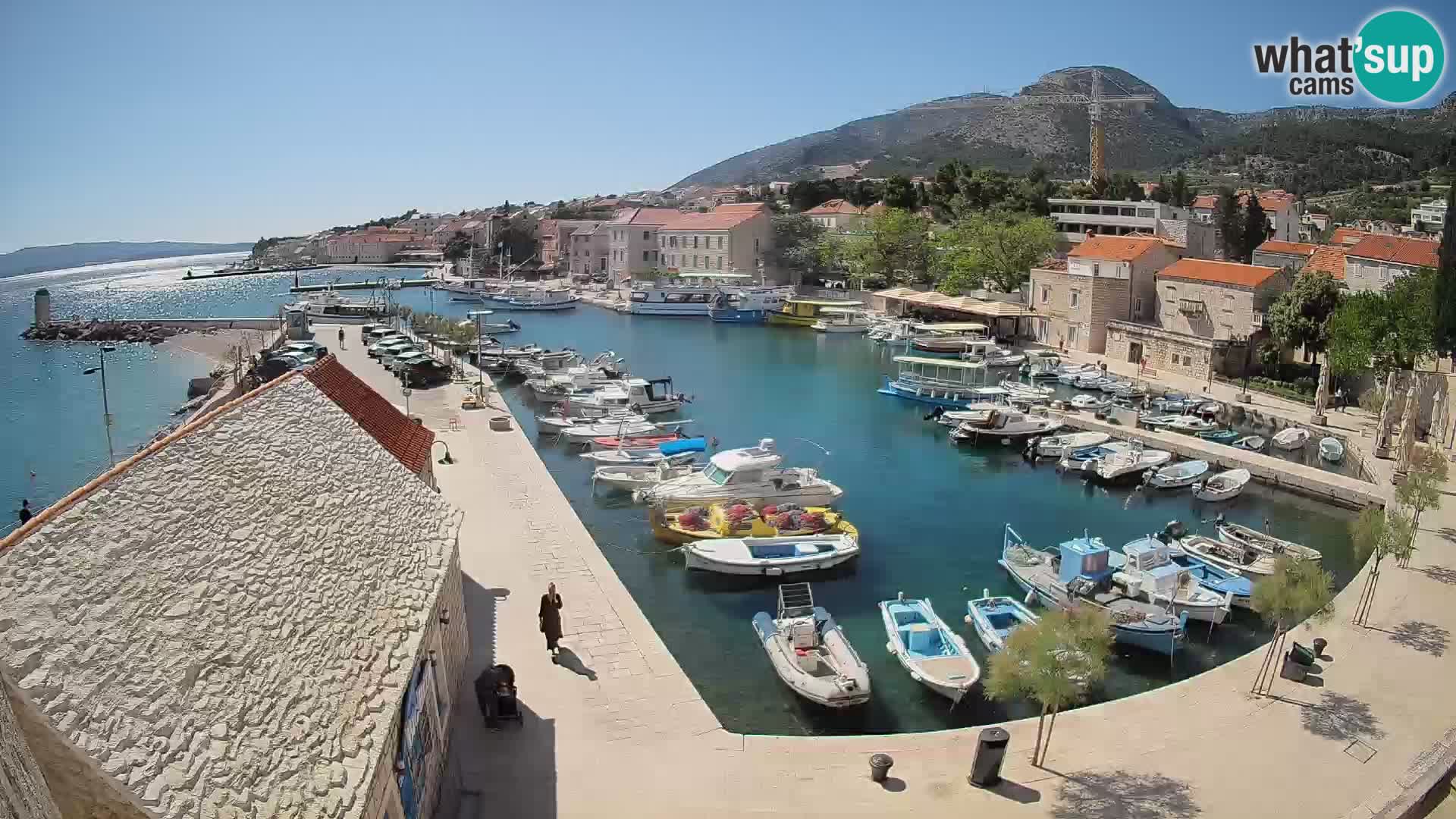Webcam Bol Harbour – Live View of Bol Riva & Marina