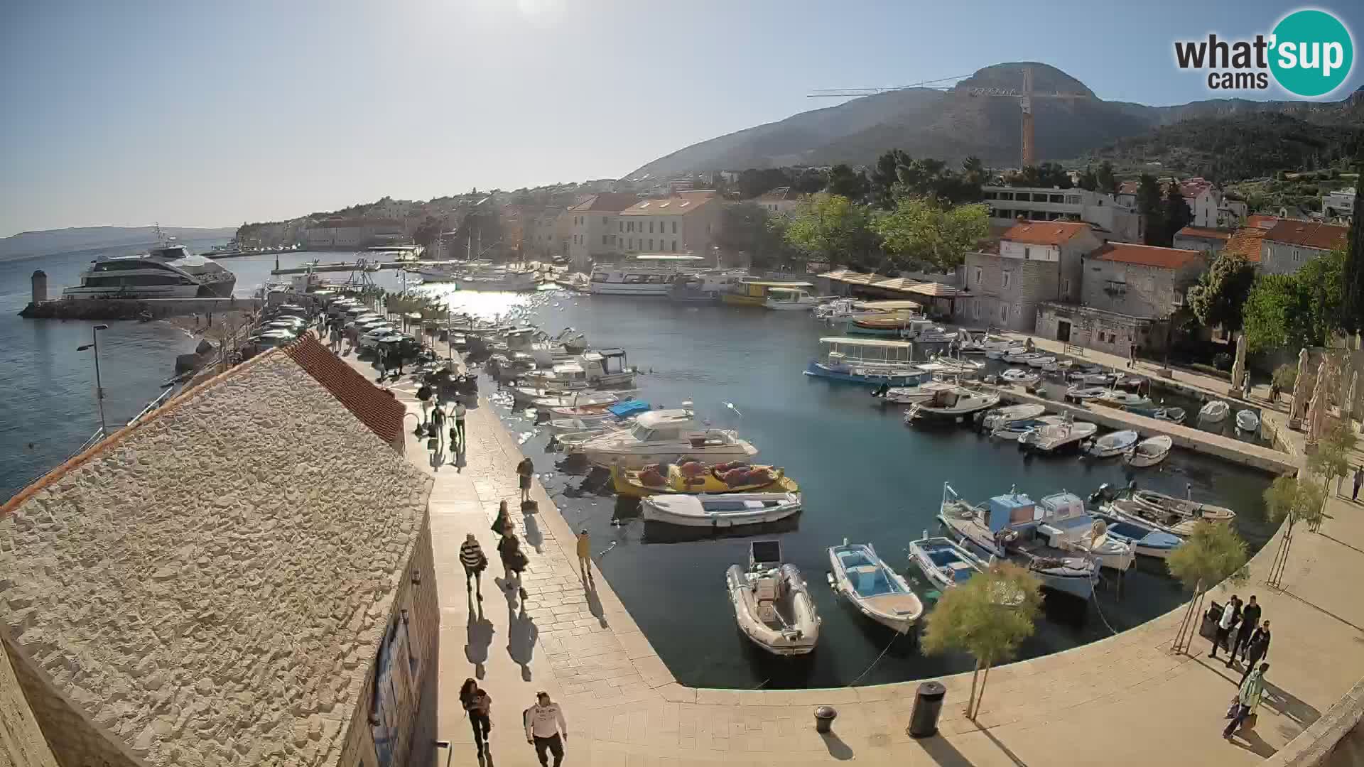 Webcam Bol Harbour – Live View of Bol Riva & Marina