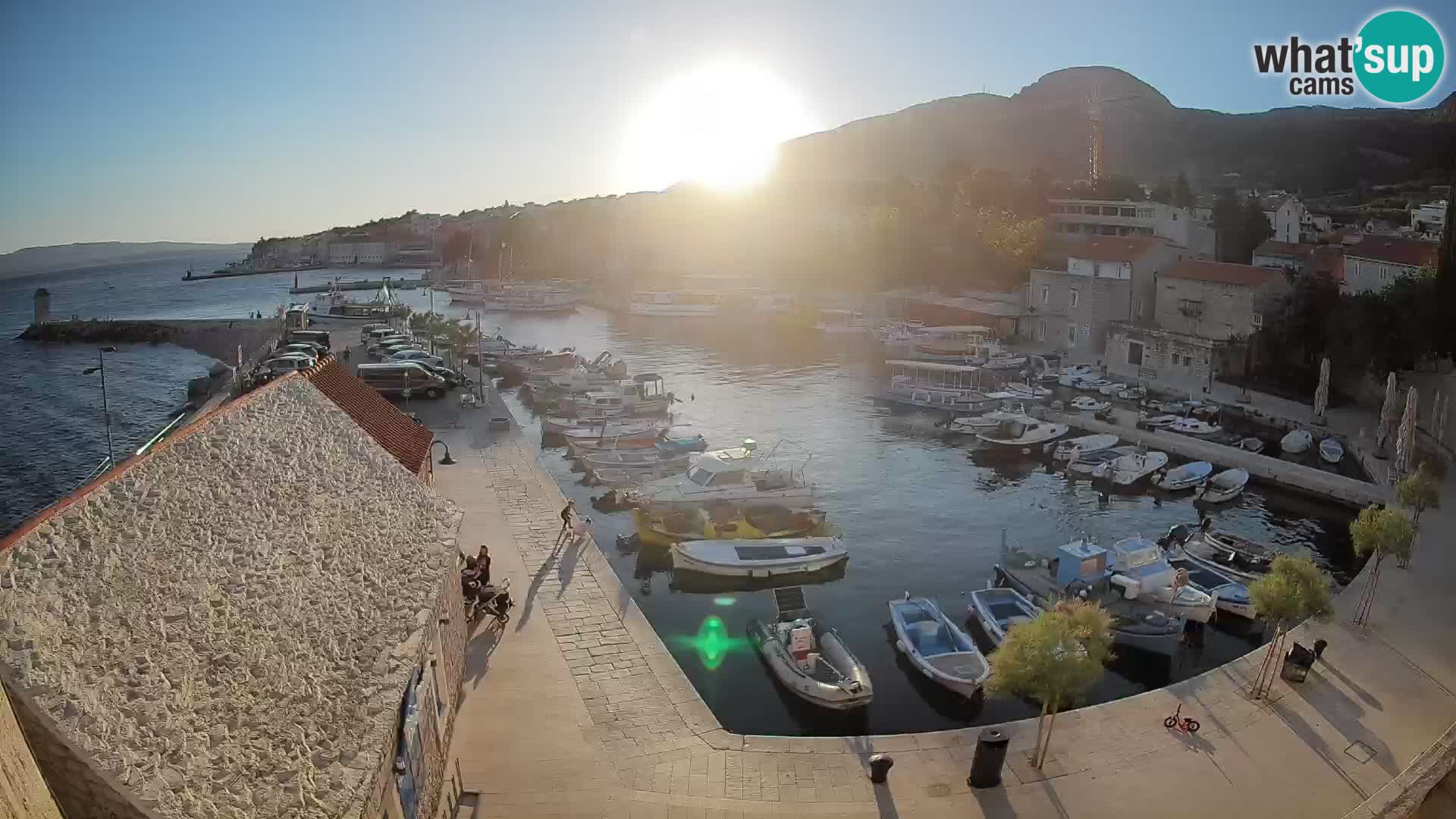Webcam Bol Hafen – Liveblick auf Bol Riva & Marina