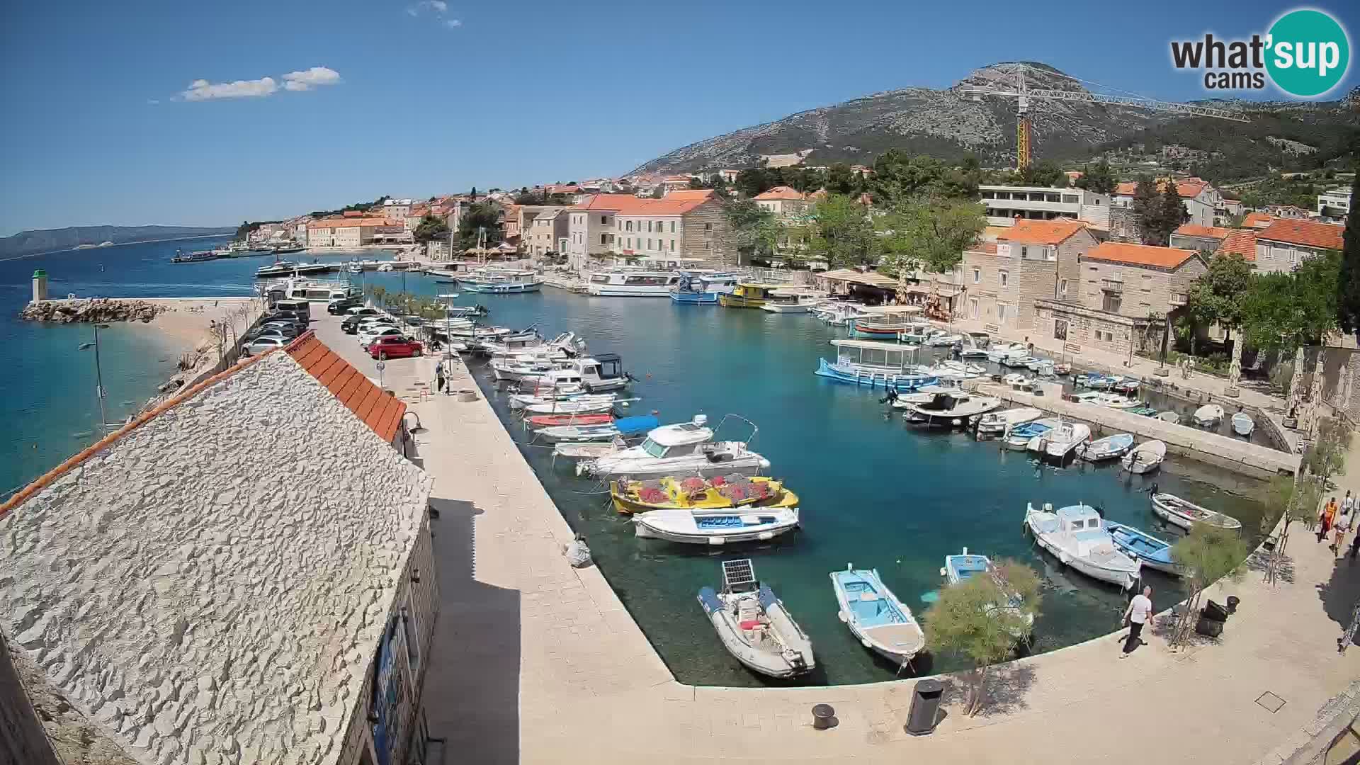 Webcam porto di Bol – Vista live sulla Riva e Marina