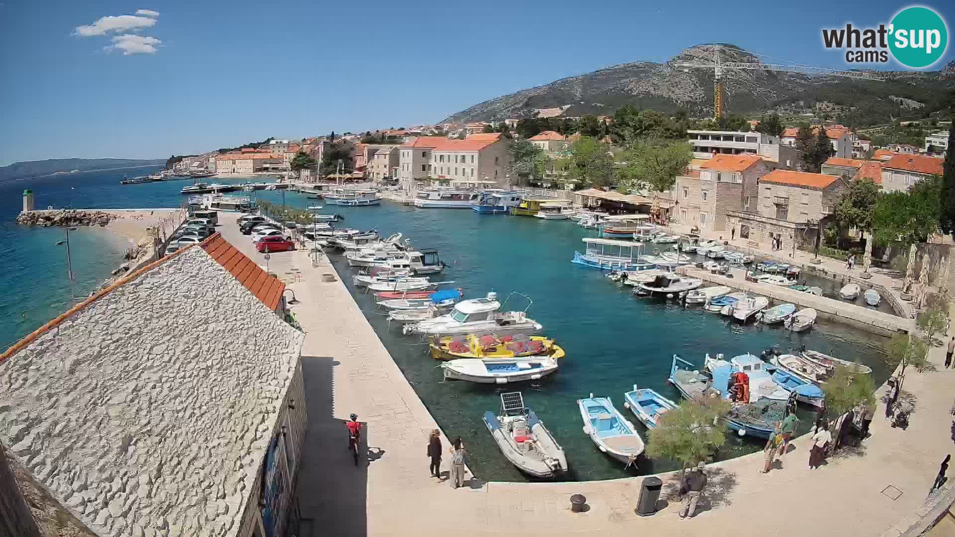 Webcam porto di Bol – Vista live sulla Riva e Marina