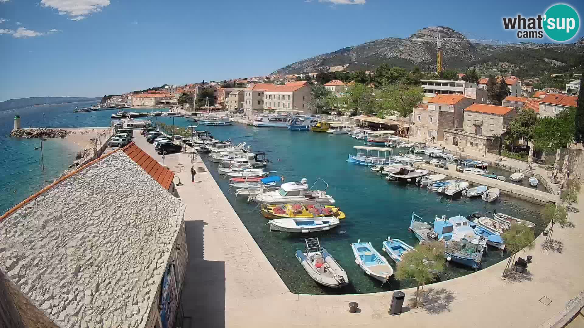 Webcam porto di Bol – Vista live sulla Riva e Marina