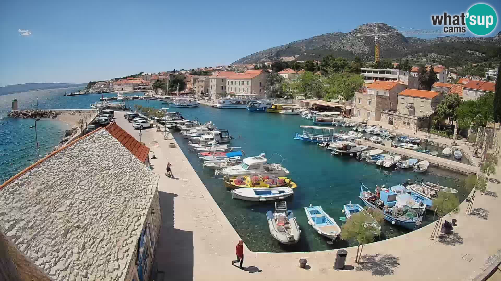 Webcam porto di Bol – Vista live sulla Riva e Marina